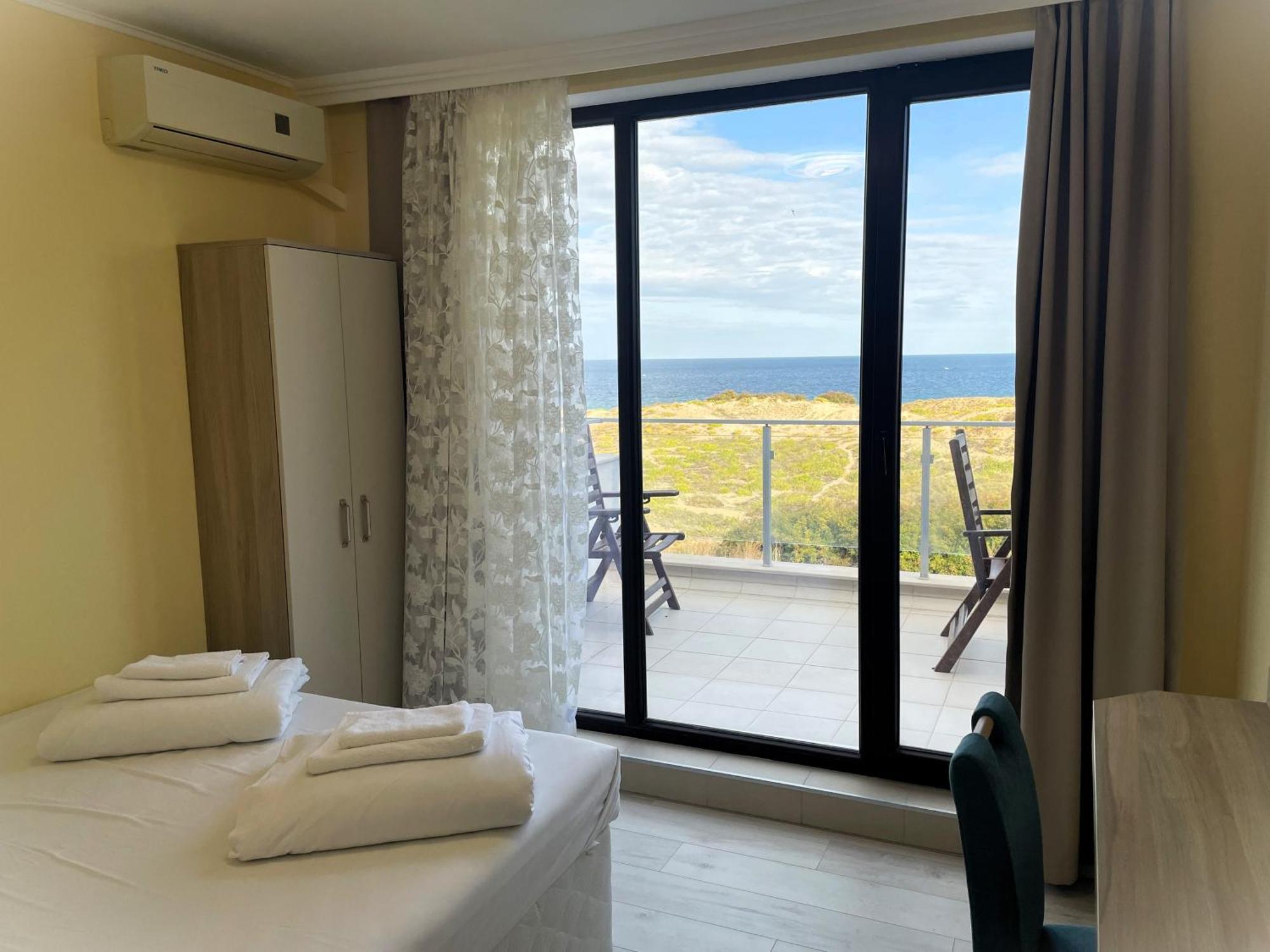 Apart-Hotel Panorama Sea Lux Primorsko Eksteriør bilde