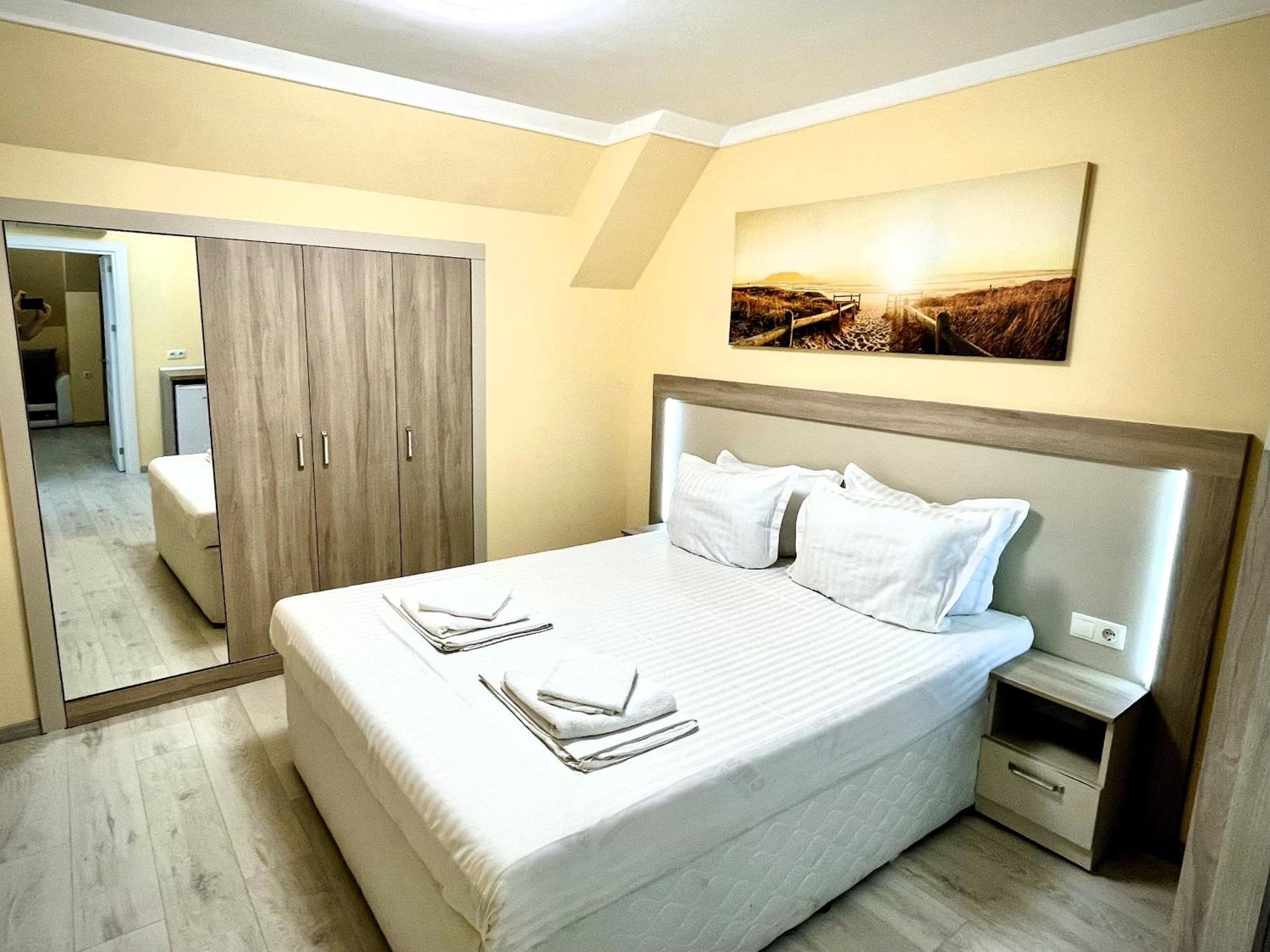 Apart-Hotel Panorama Sea Lux Primorsko Eksteriør bilde