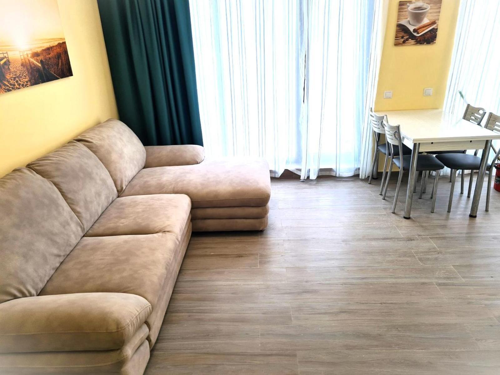 Apart-Hotel Panorama Sea Lux Primorsko Eksteriør bilde